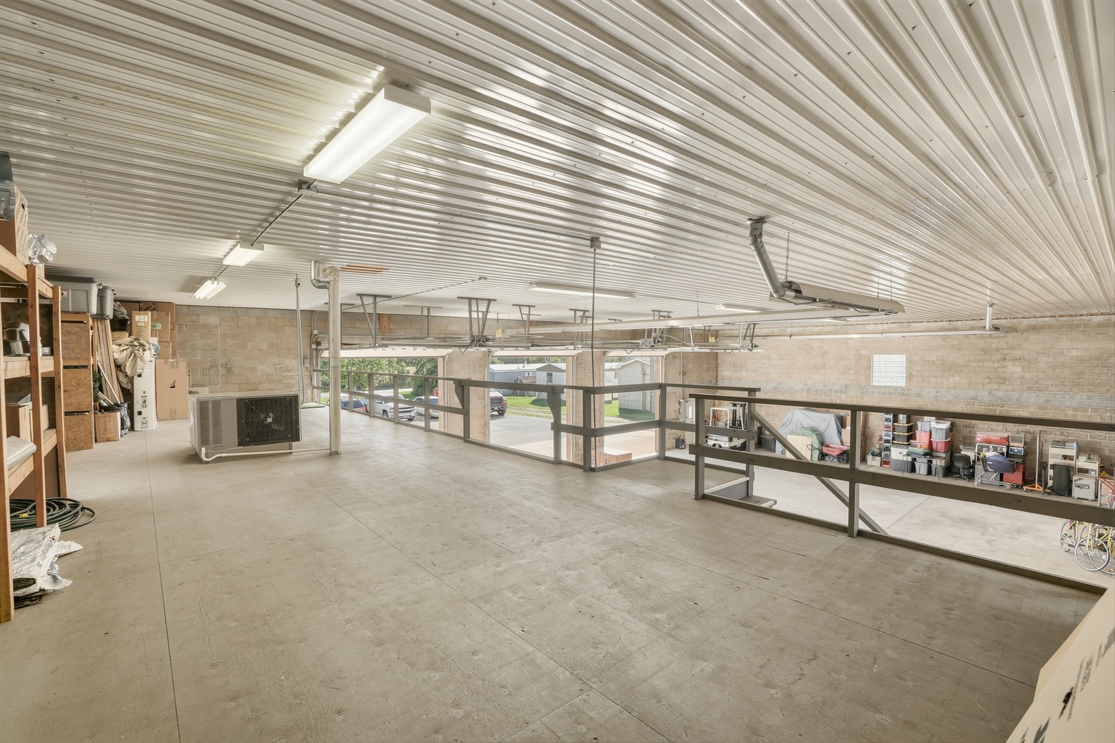 1702 South Dixie Highway Crete, IL 60417 - Photo 15 of 50 an empty room with windows