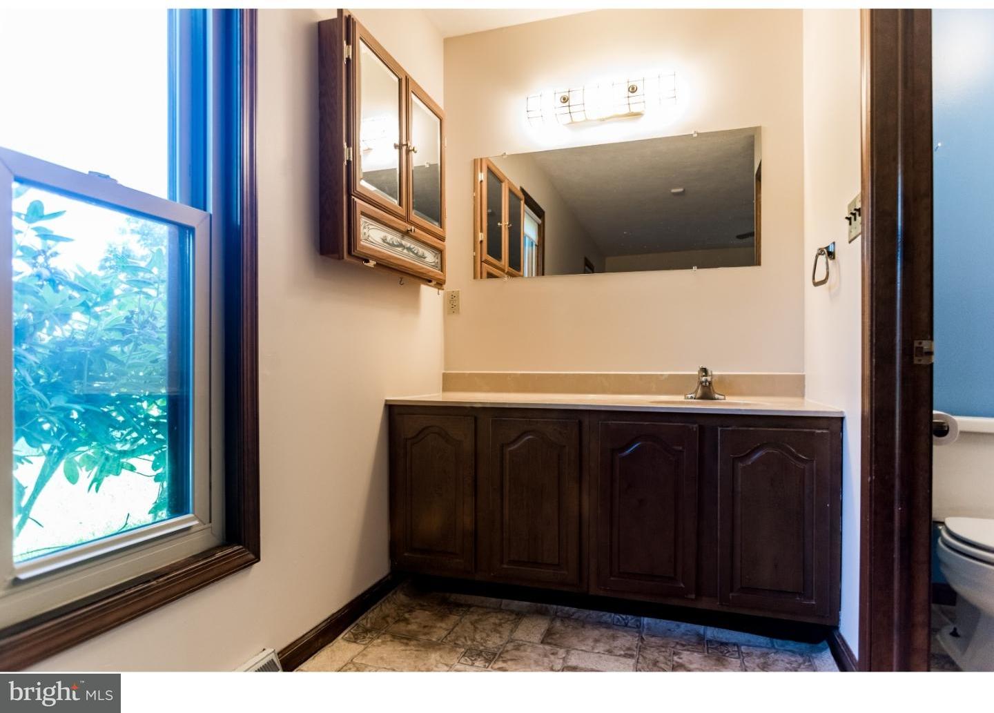 648 Dutch Neck Road Middletown, DE 19709 - Photo 15 of 25 Bathroom