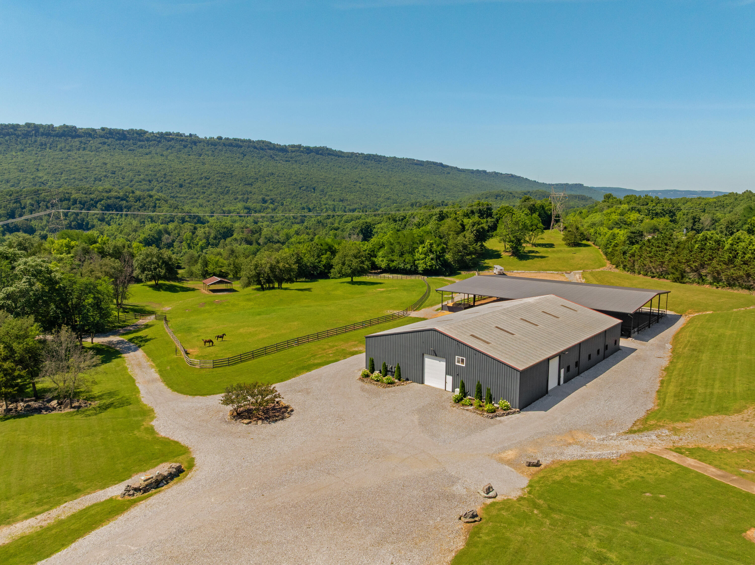 527 Reads Lake Road Chattanooga, TN 37415 - Photo 36 of 100 23 - 527 Reads Lake - Drone