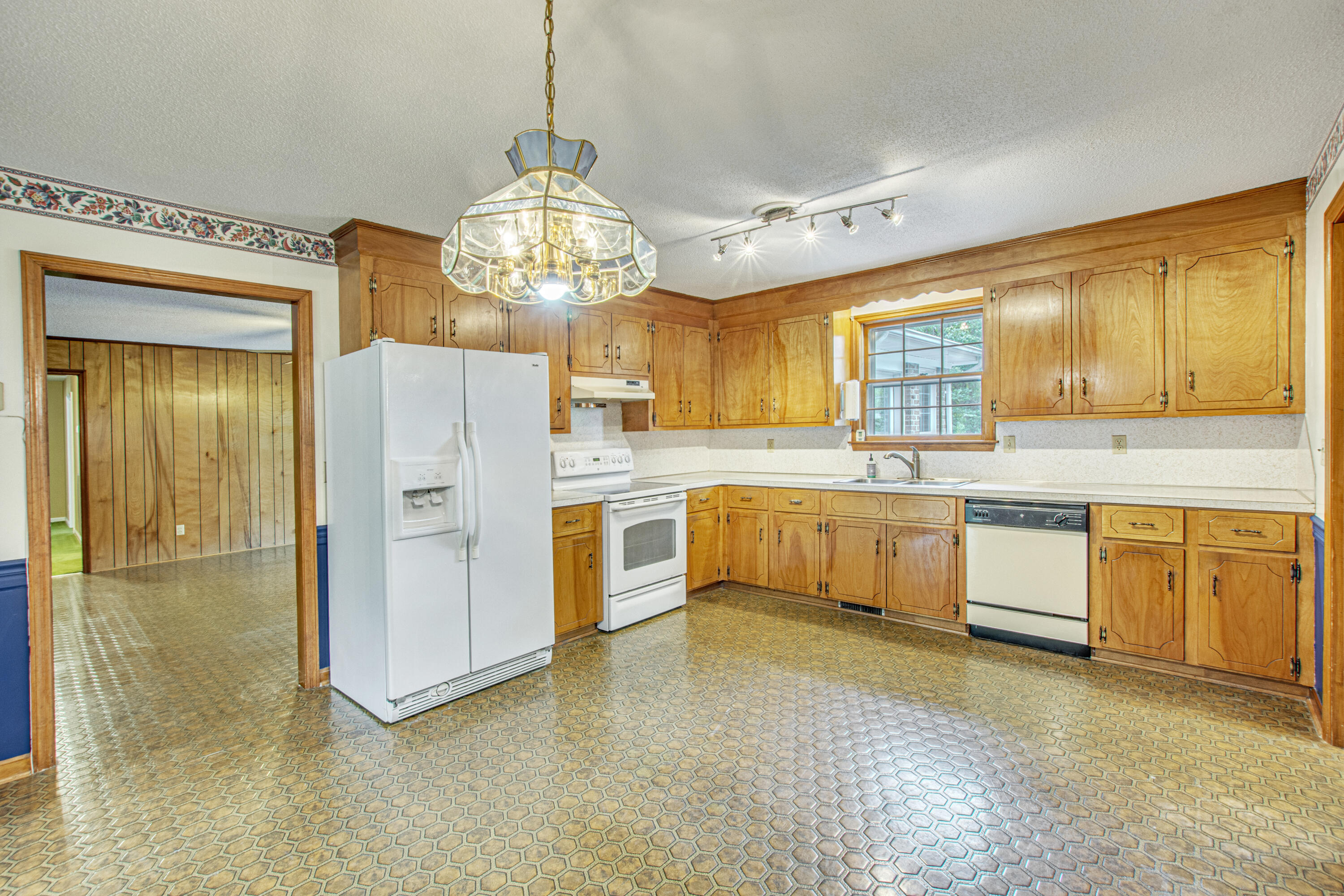 1895 Fish Road Ridgeville, SC 29472 - Photo 13 of 26 29