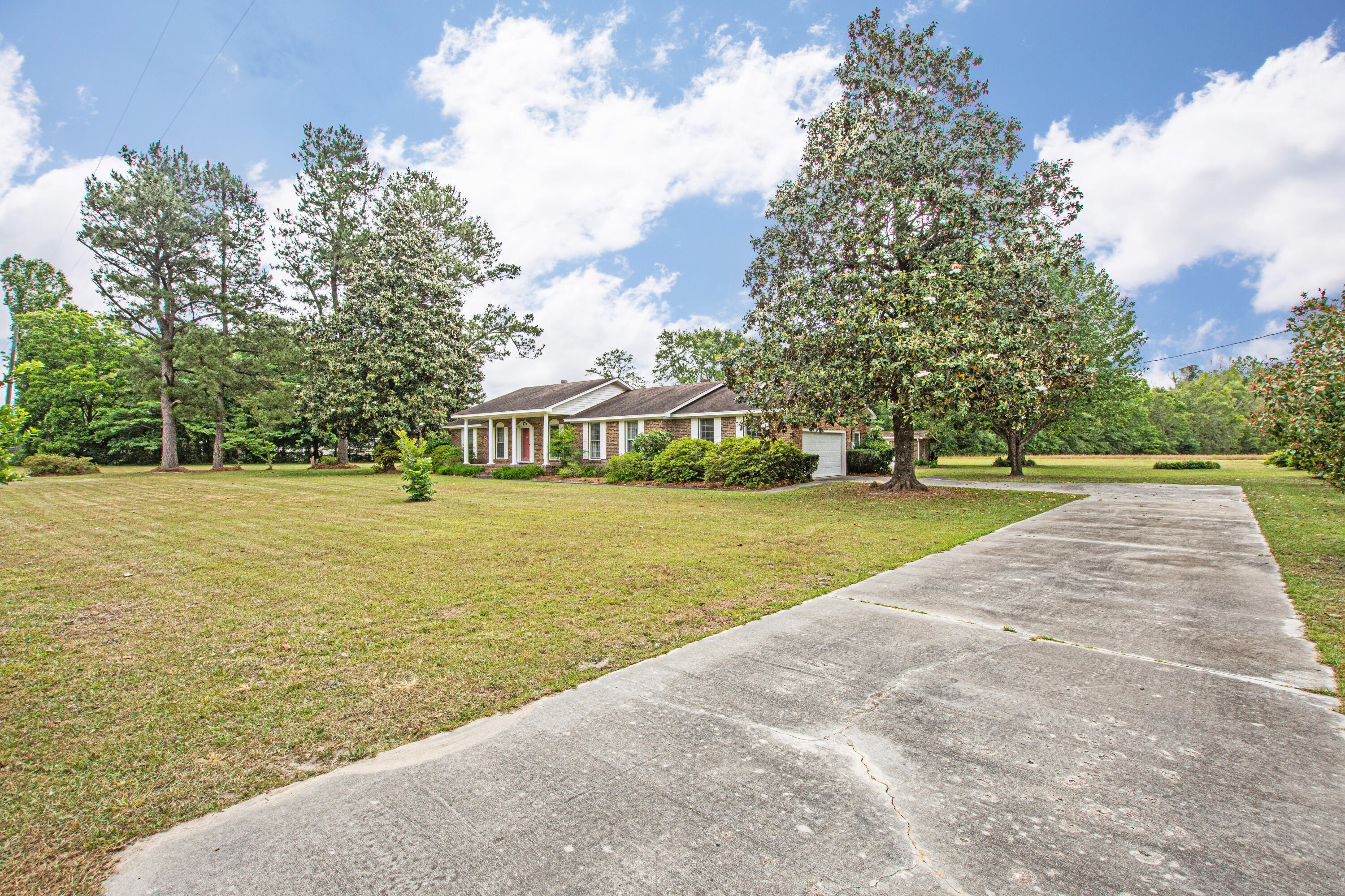 1895 Fish Road Ridgeville, SC 29472 - Photo 4 of 26 0-10