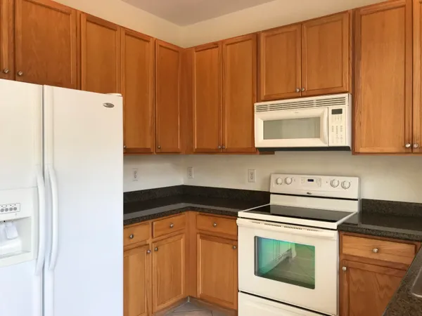 $3,450 | 141 East Thatch Palm Circle, Jupiter, FL 33458