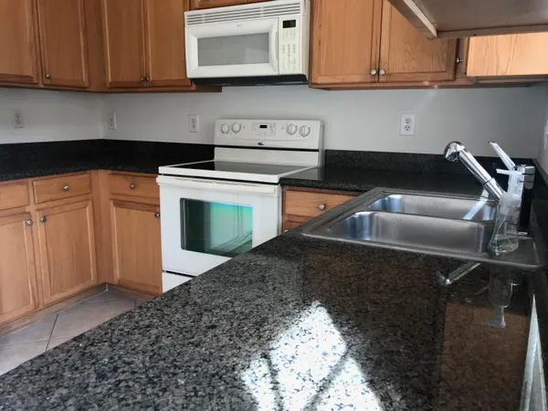 $3,450 | 141 East Thatch Palm Circle, Jupiter, FL 33458