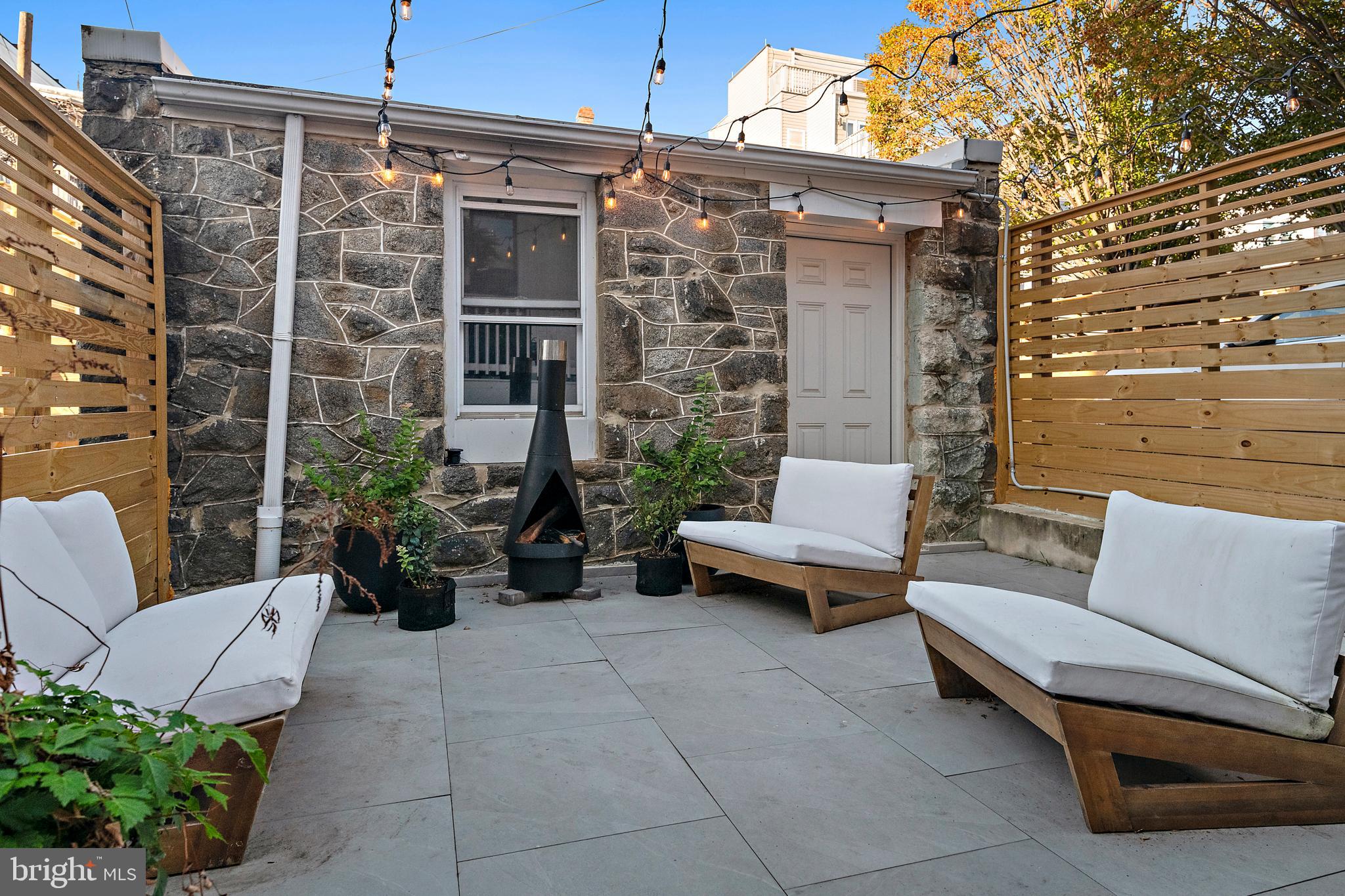 55 S Street Northwest Washington, DC 20001 - Photo 36 of 39 Sitting area to garage