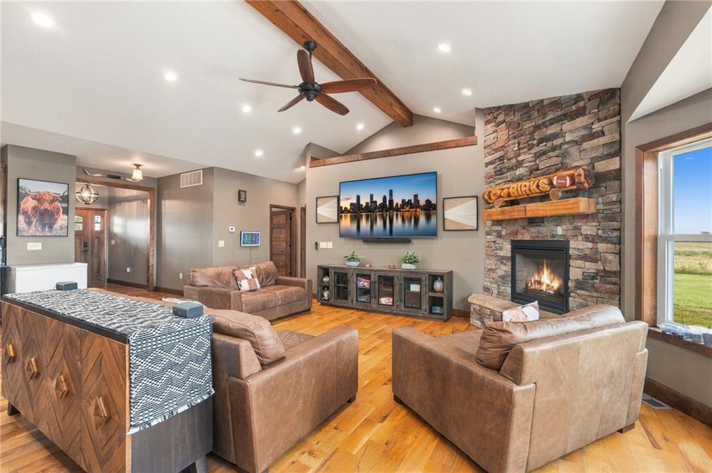 26639 Southeast 300th Road Kincaid, KS 66039 - Photo 11 of 61 Gallery Image 11