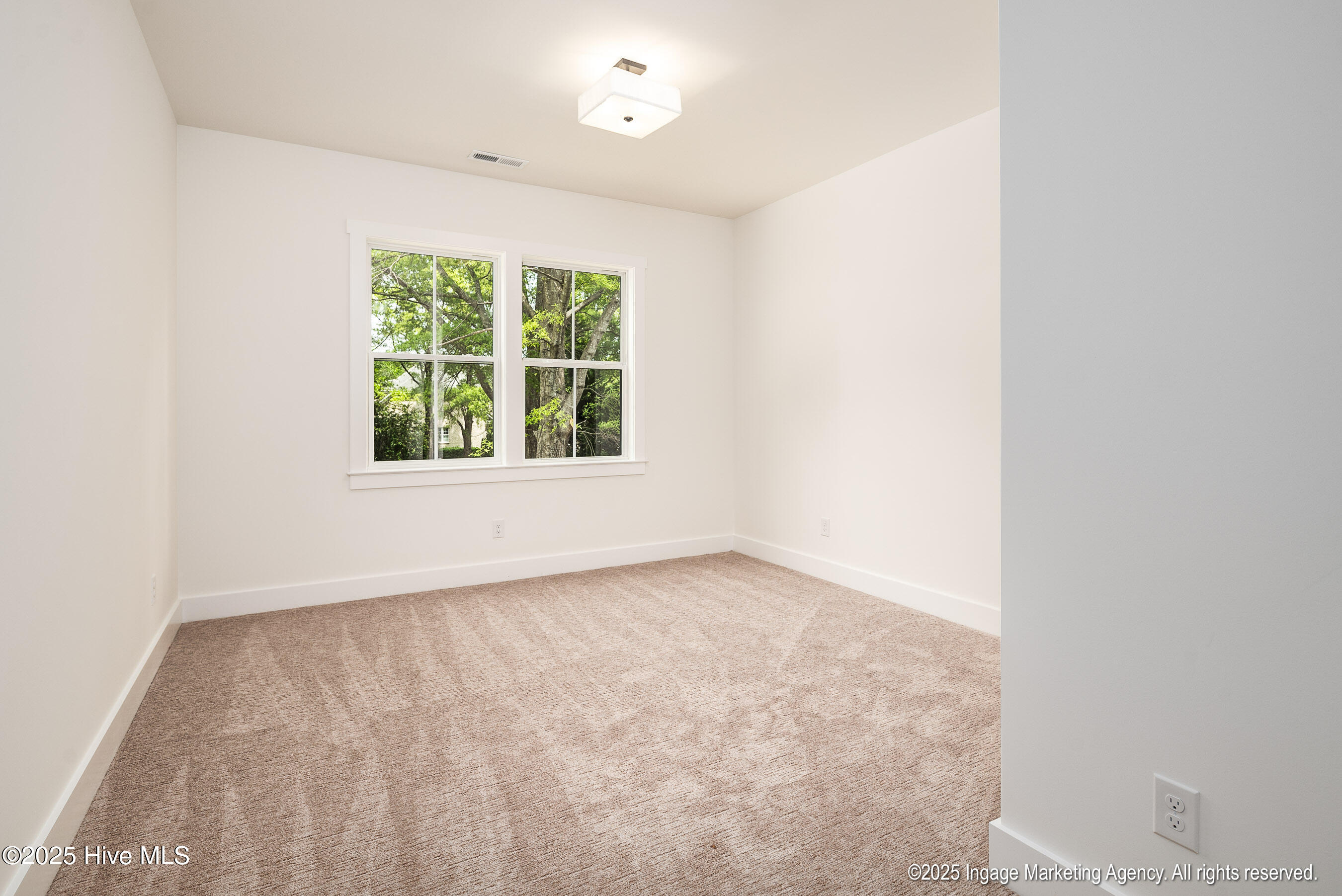 110 Caversham Road Greenville, NC 27858 - Photo 44 of 49 20250422 MLS K_Duncan 110 Caversham Rd G