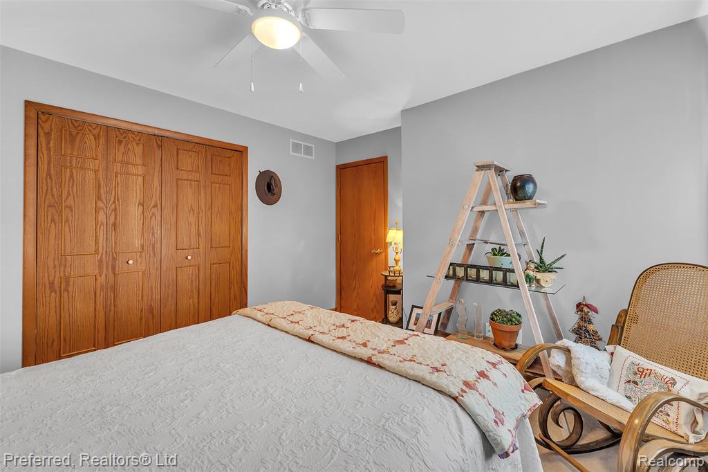 41815 Cherry Hill Road Novi, MI 48375 - Photo 36 of 57 Gallery Image 36