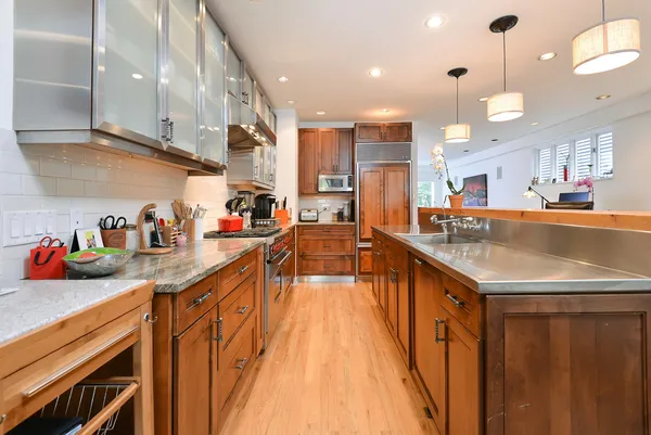 $9,000 | 2317 North Greenview Avenue, Chicago, IL 60614