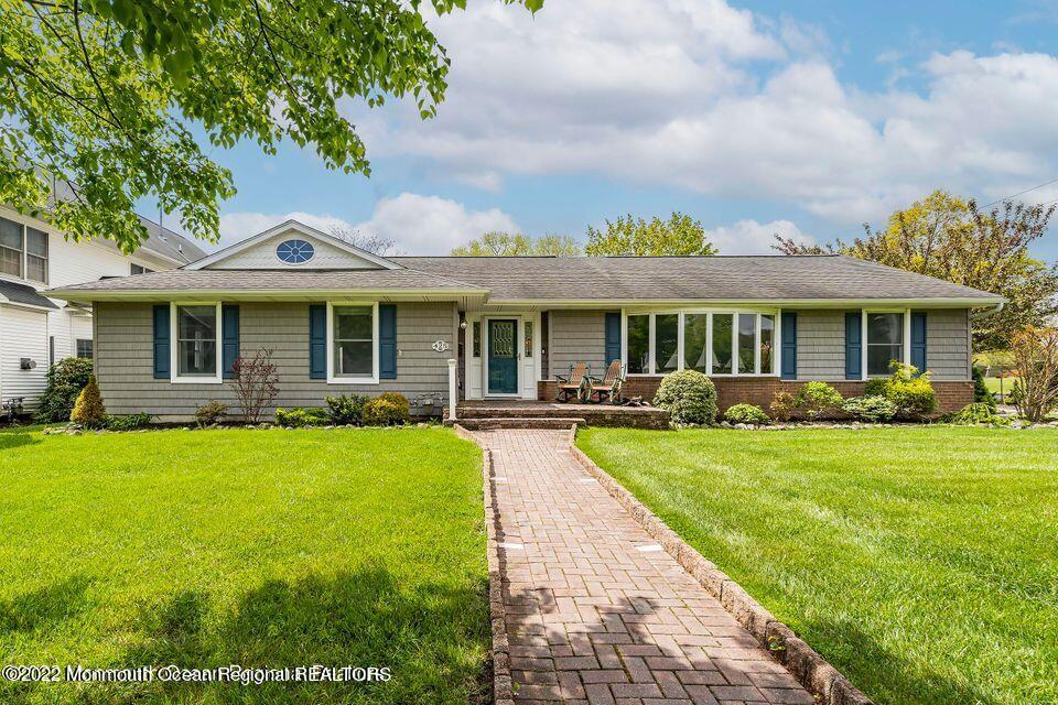 425 A Atlantic Avenue Spring Lake, NJ 07762 - Photo 2 of 26 Spacious Ranch