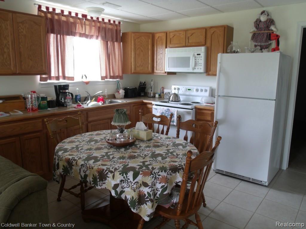 9937 West Iosco Road Fowlerville, MI 48836 - Photo 28 of 35 028.jpg