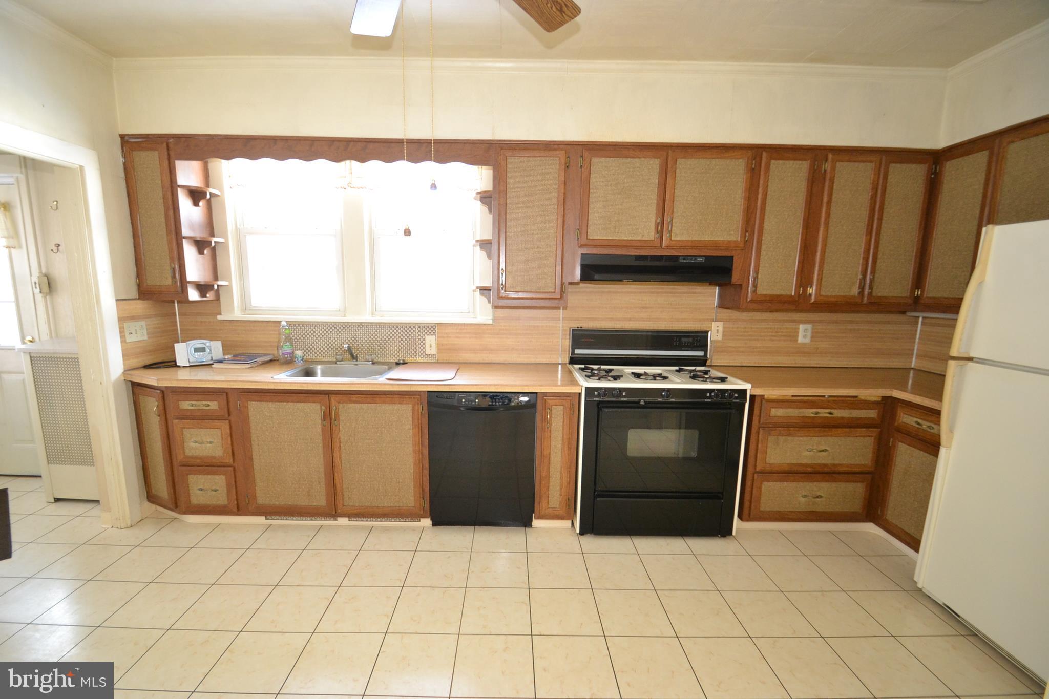 3818 Centerfield Road Harrisburg, PA 17109 - Photo 10 of 26 Gallery Image 10