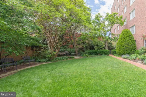 $690,000 | 1661 Crescent Place Northwest, Unit 306, Washington, DC 20009