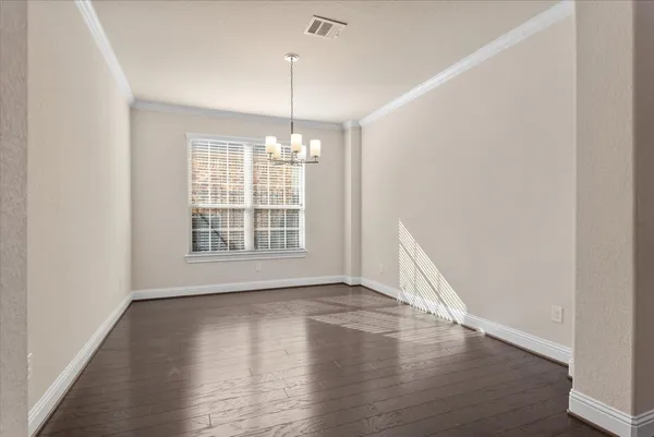$825,000 | 35 North Wheatleigh Drive, Tomball, TX 77375