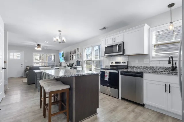 $293,900 | 1186 Cottonwood Drive, Clarksville, TN 37040