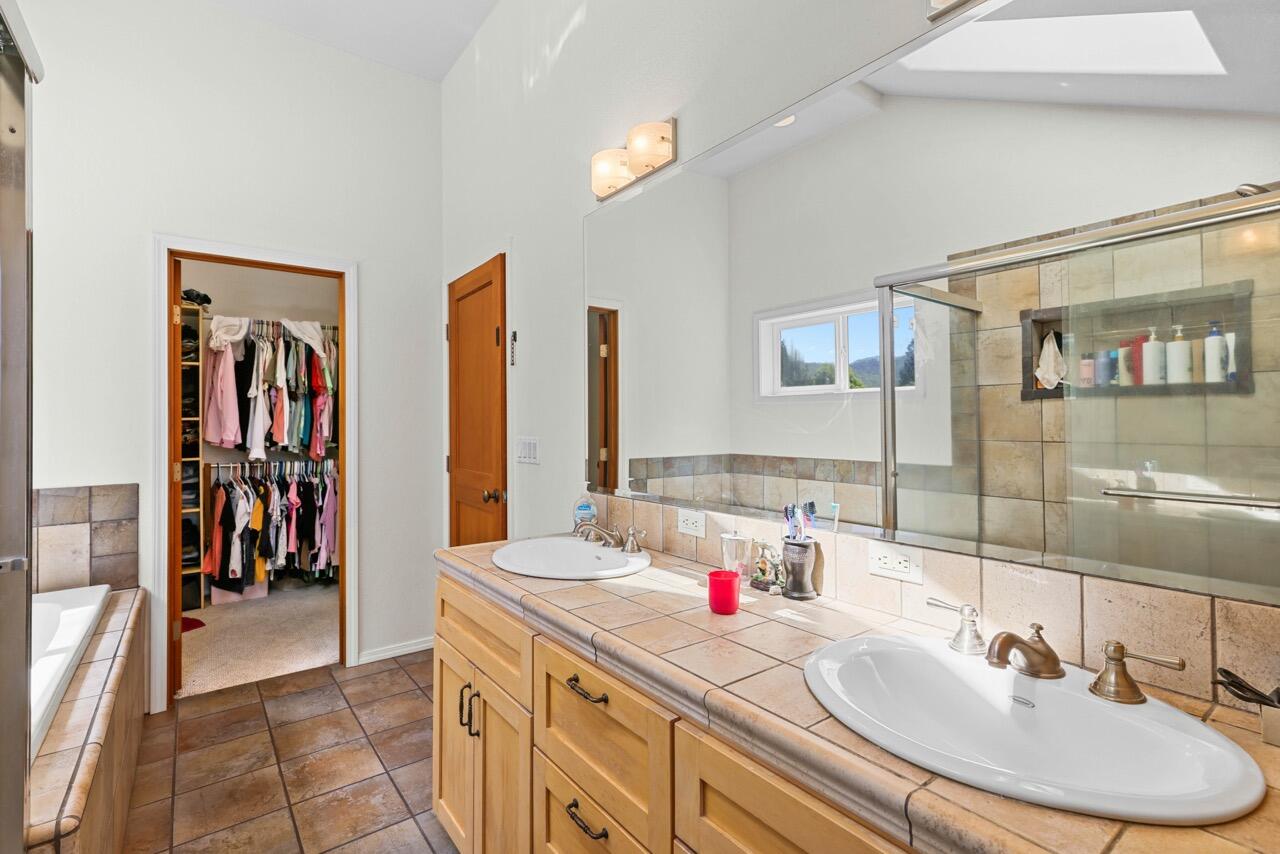 107 North 1st Street Talent, OR 97540 - Photo 10 of 42