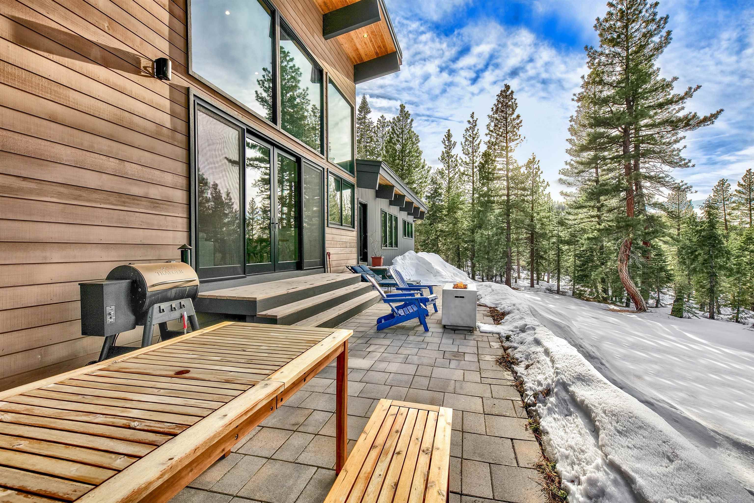 17144 Uxbridge Drive Truckee, CA 96161 - Photo 18 of 21