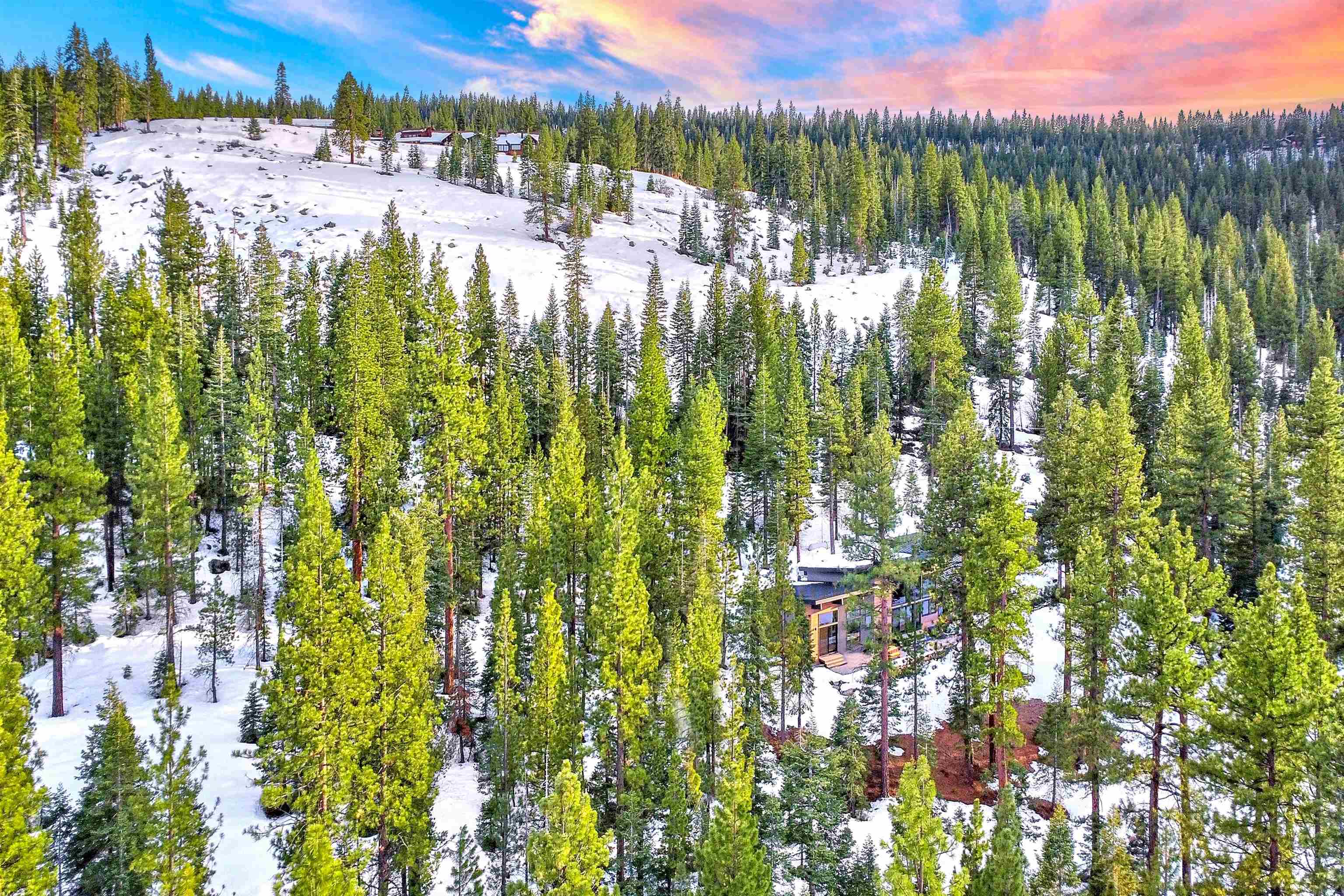 17144 Uxbridge Drive Truckee, CA 96161 - Photo 20 of 21 a view of lake