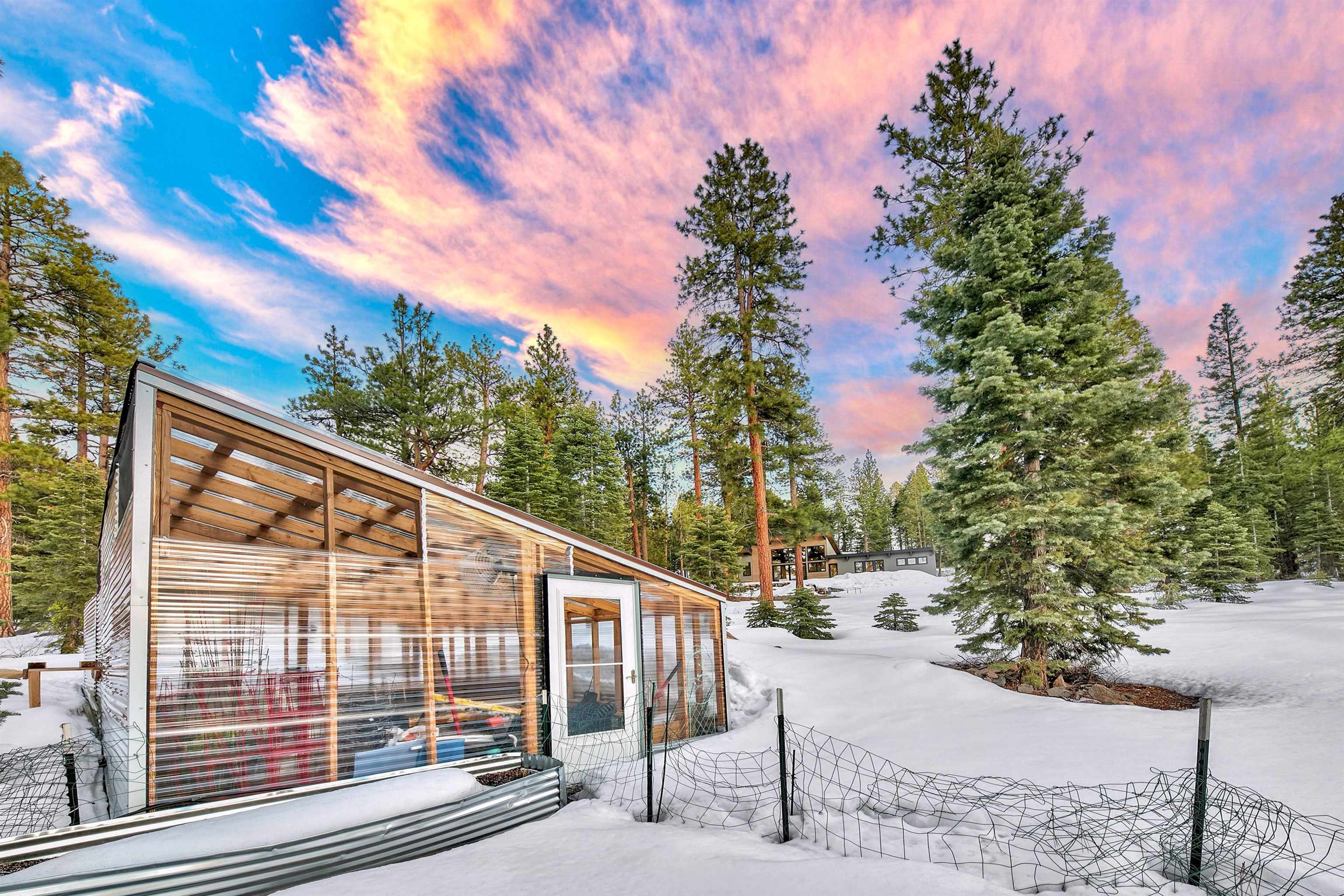 17144 Uxbridge Drive Truckee, CA 96161 - Photo 21 of 21 a view of a balcony with yard