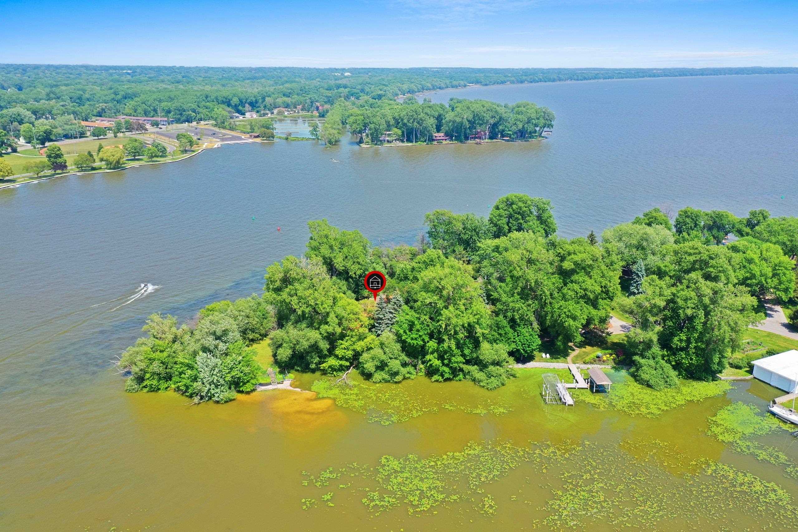 200 Lake Road Menasha, WI 54952 - Photo 3 of 87