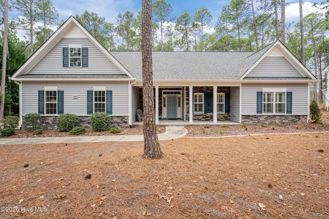 $450,000 | 286 Longleaf Drive, West End, NC 27376