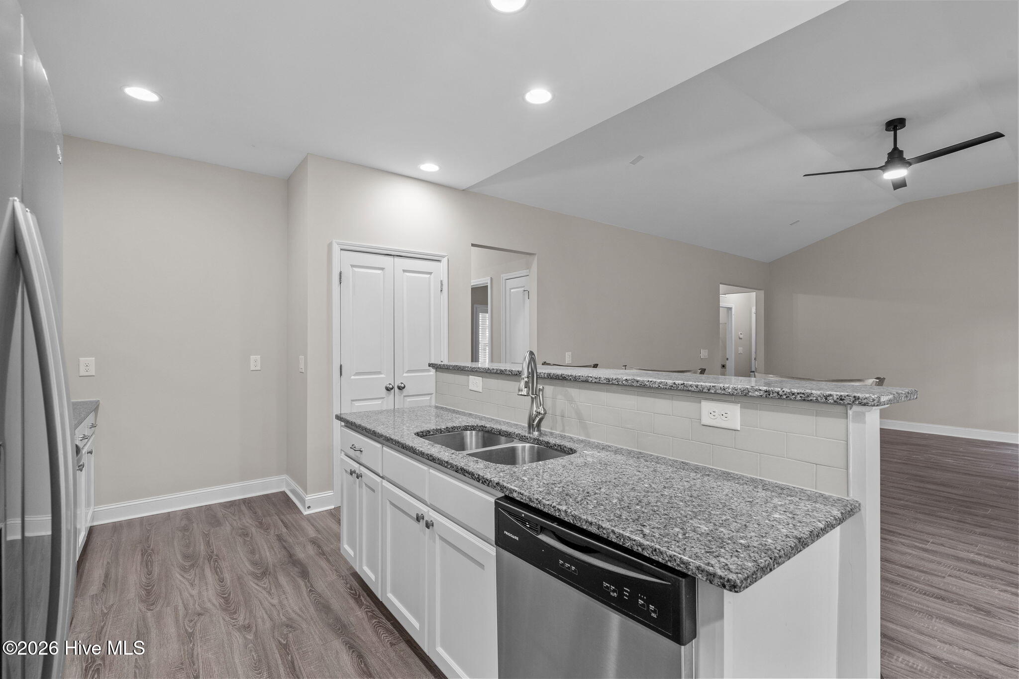 286 Longleaf Drive West End, NC 27376 - Photo 21 of 66 31-web-or-mls-DSC06012