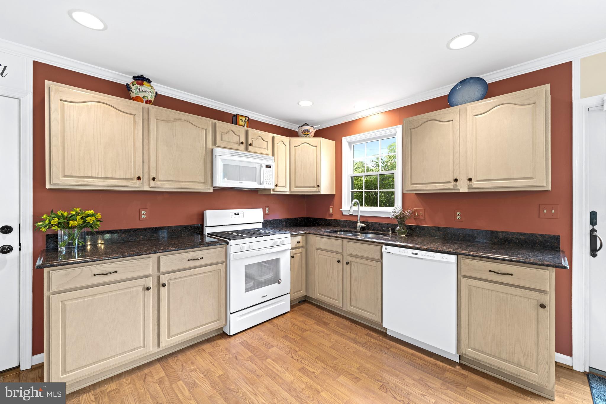 9816 Magledt Road Baltimore, MD 21234 - Photo 14 of 57 Kitchen