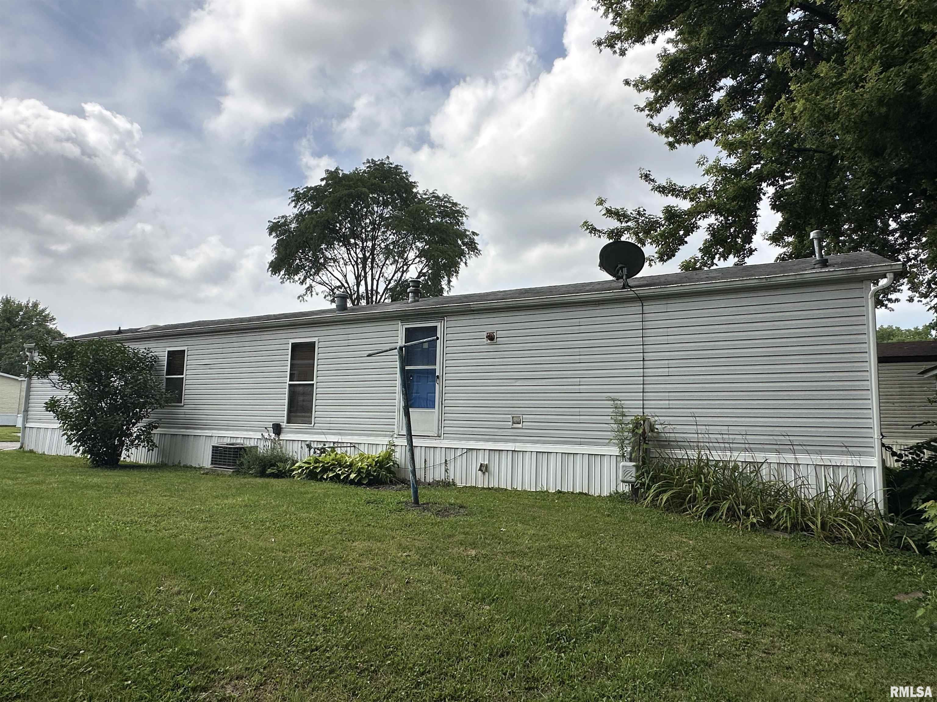 300 Forrest Avenue, Unit 25 Springfield, IL 62702 - Photo 17 of 19