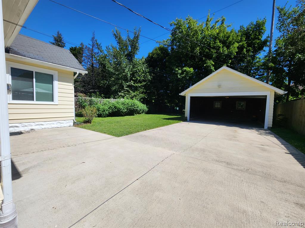 167 Cherokee Road Pontiac, MI 48341 - Photo 32 of 35