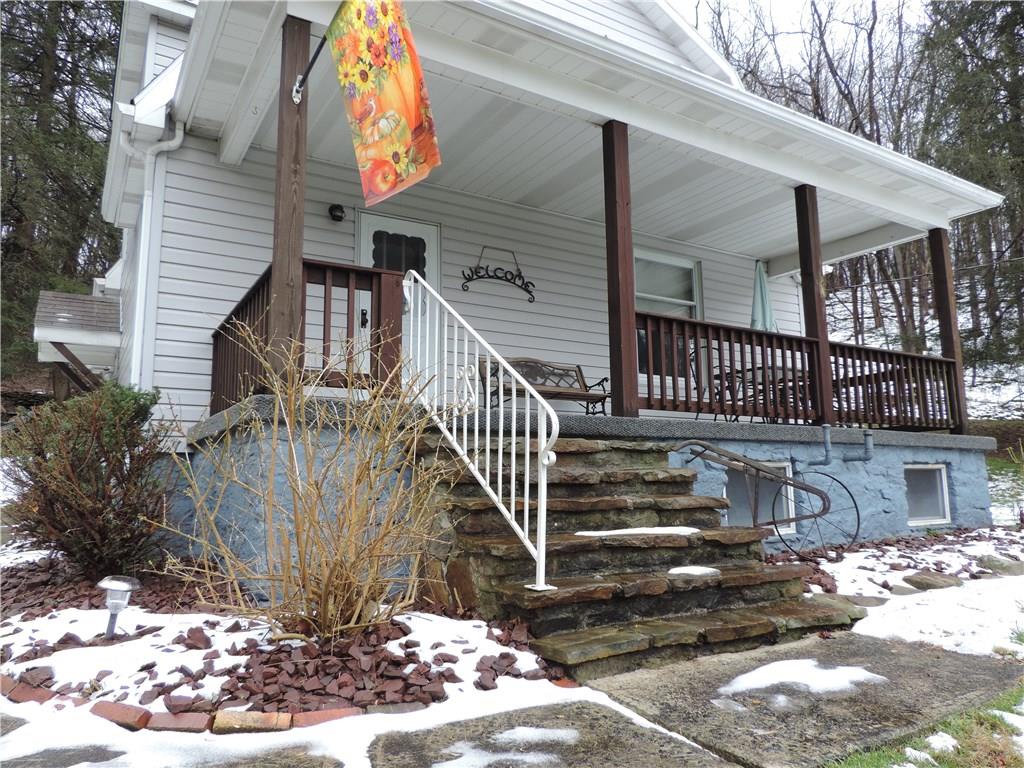 121 Hixson Lane Connellsville, PA 15425 - Photo 4 of 25
