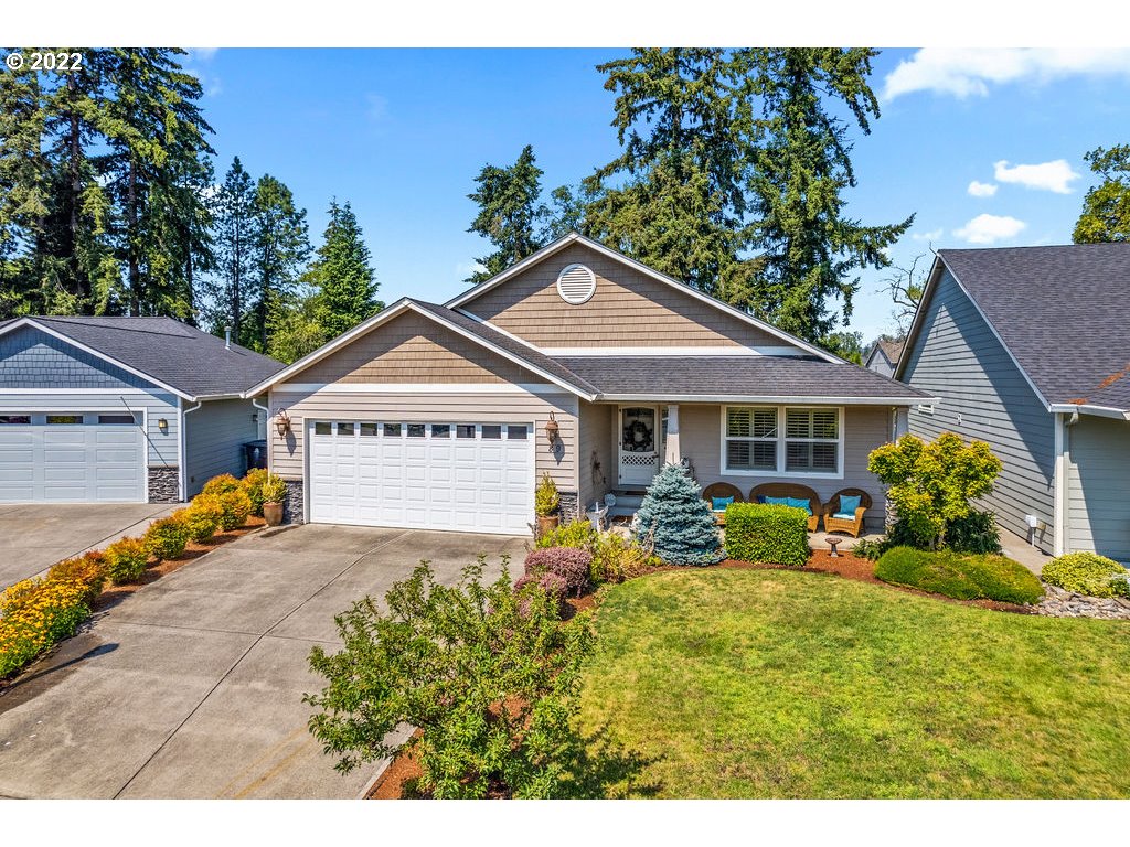 89 Willow Pointe Loop Longview, WA 98632 - Photo 1 of 32 a view of a house with garden and yard