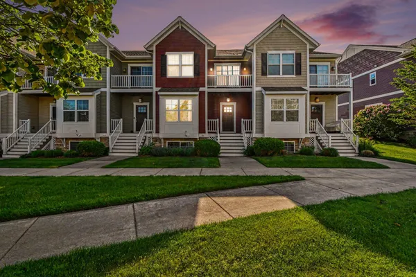 $300,000 | 4312 St Annes Avenue Southeast, Unit 12, Kentwood, MI 49512
