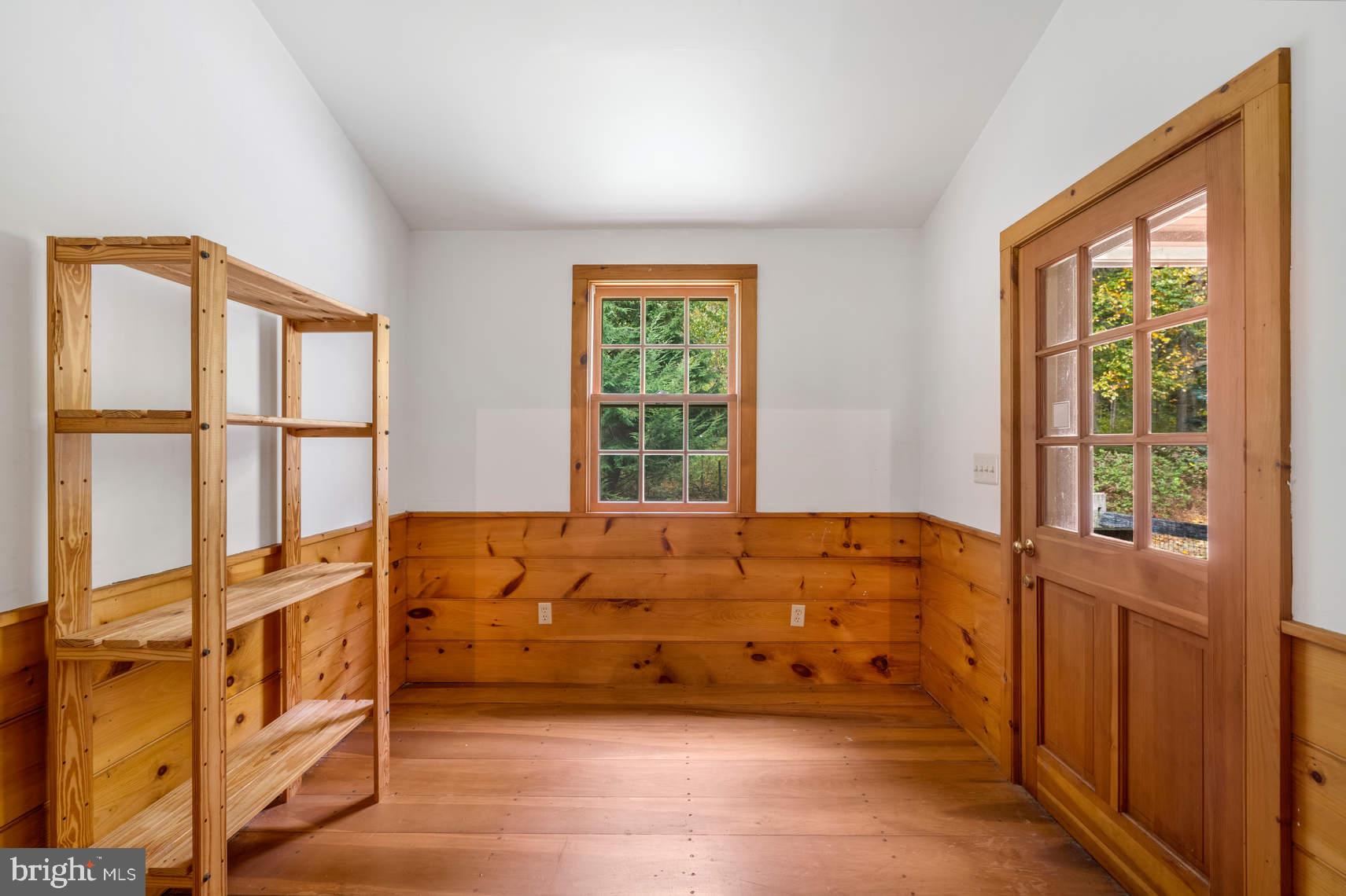 1940 Bryson Road Atglen, PA 19310 - Photo 12 of 23 Mud room