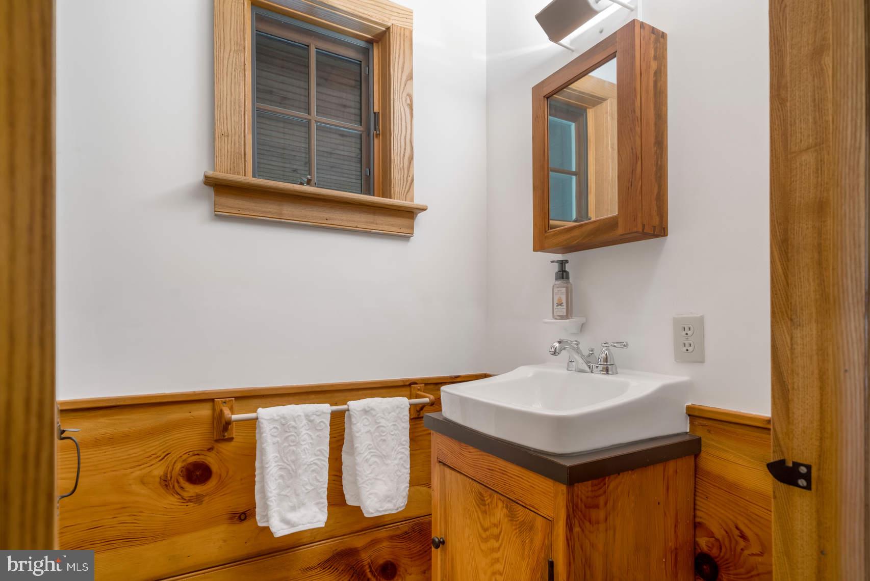 1940 Bryson Road Atglen, PA 19310 - Photo 10 of 23 Powder room
