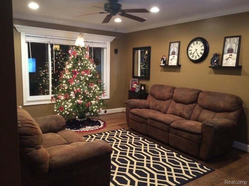 2404 Common Road Warren, MI 48092 - Photo 7 of 12