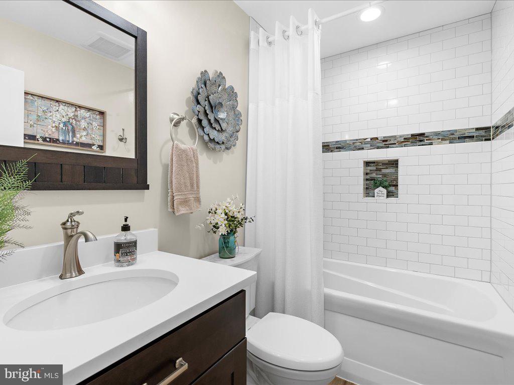 608 Amoss Road Severna Park, MD 21146 - Photo 54 of 81 Main level full bathroom