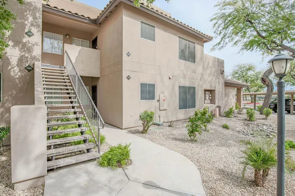 $1,775 | 9450 East Becker Lane, Unit 2090, Scottsdale, AZ 85260