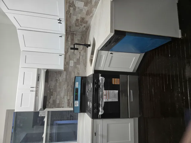 $1,500 | 6229 South Bishop Street, Unit 2, Chicago, IL 60636