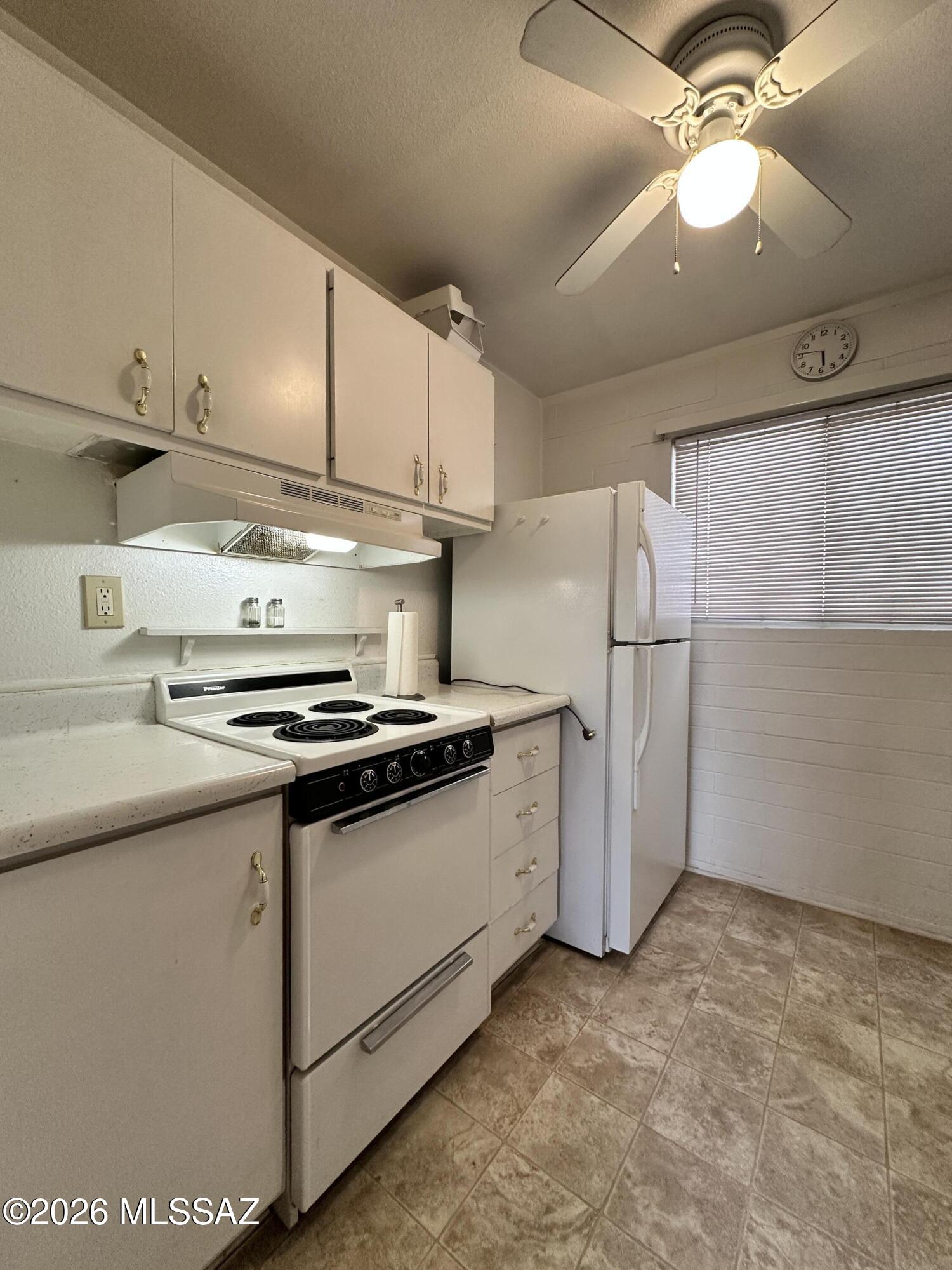 1755 South Jones Boulevard, Unit R 207 Tucson, AZ 85713 - Photo 16 of 31 IMG_5743
