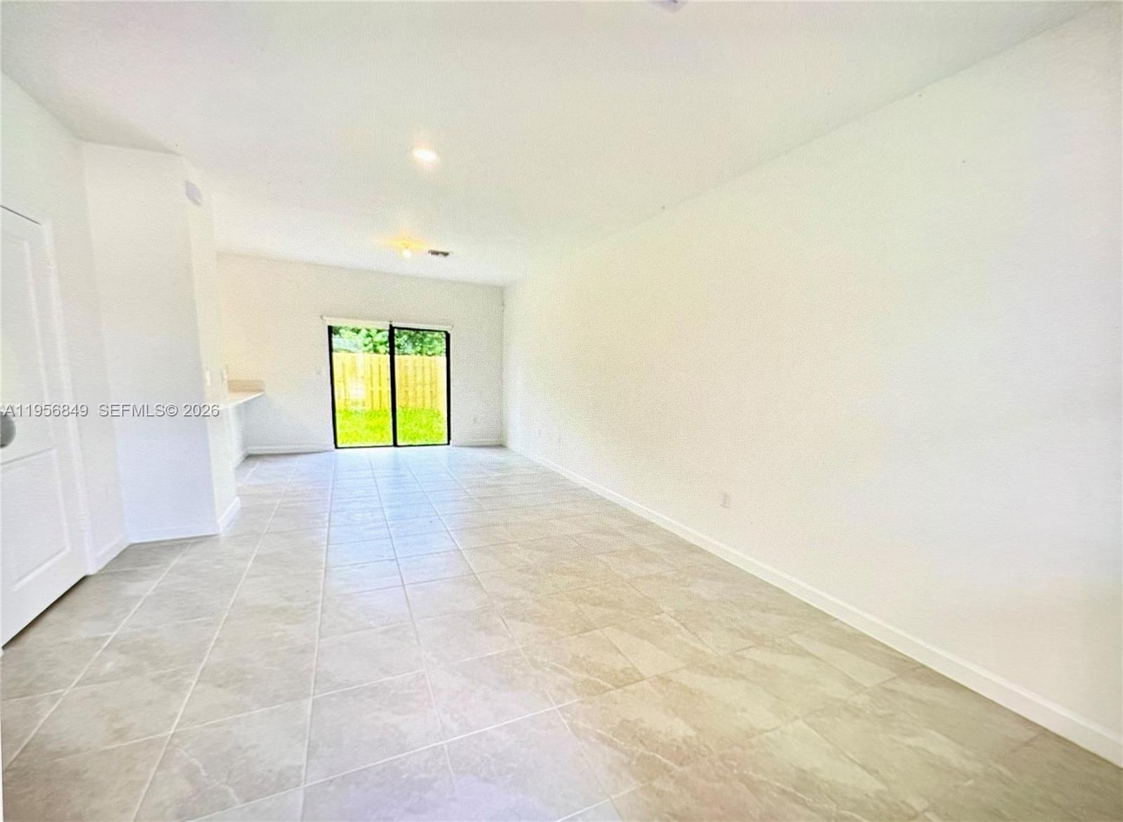 24576 Southwest 119th Place, Unit 24576 Homestead, FL 33032 - Photo 3 of 12