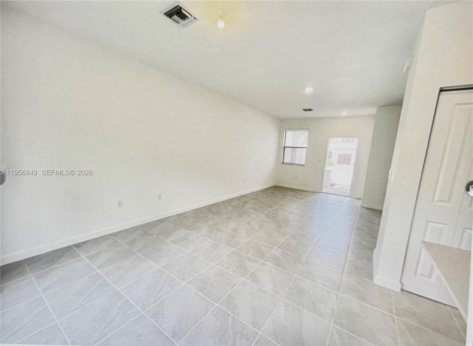 24576 Southwest 119th Place, Unit 24576 Homestead, FL 33032 - Photo 4 of 12