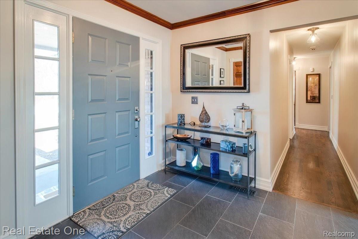 Entry towards bedrooms