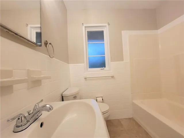 $2,800 | 1321 Stillwood Drive Northeast, Unit B, Atlanta, GA 30306