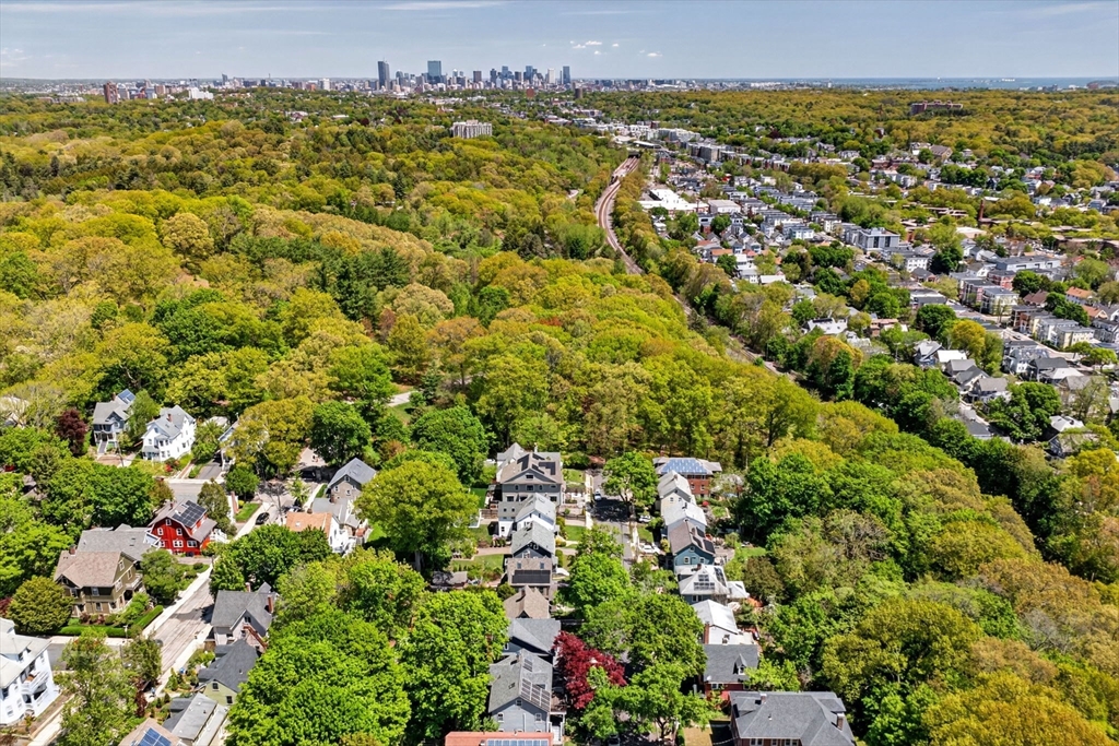 40 Arborough Road Boston, MA 02131 - Photo 32 of 36