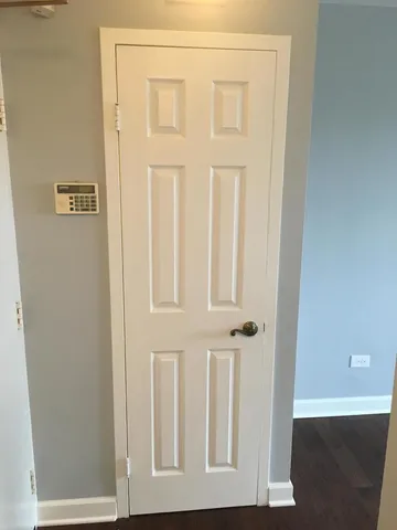 $1,725 | 6161 North Hoyne Avenue, Unit 512, Chicago, IL 60659