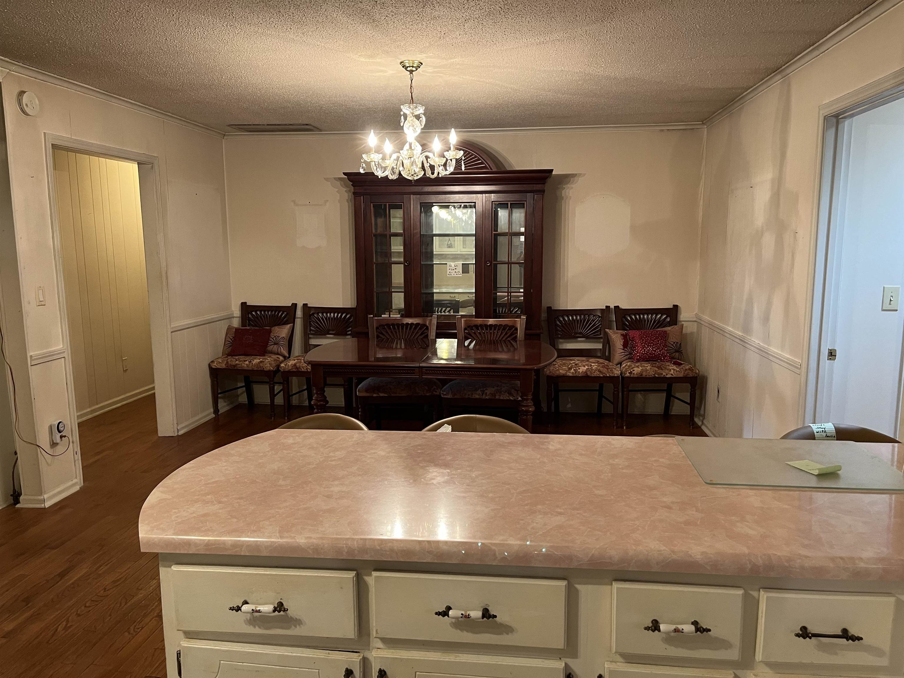605 Blue Bonnett Road Bolivar, TN 38008 - Photo 7 of 18 a view of kitchen with stove and chandelier