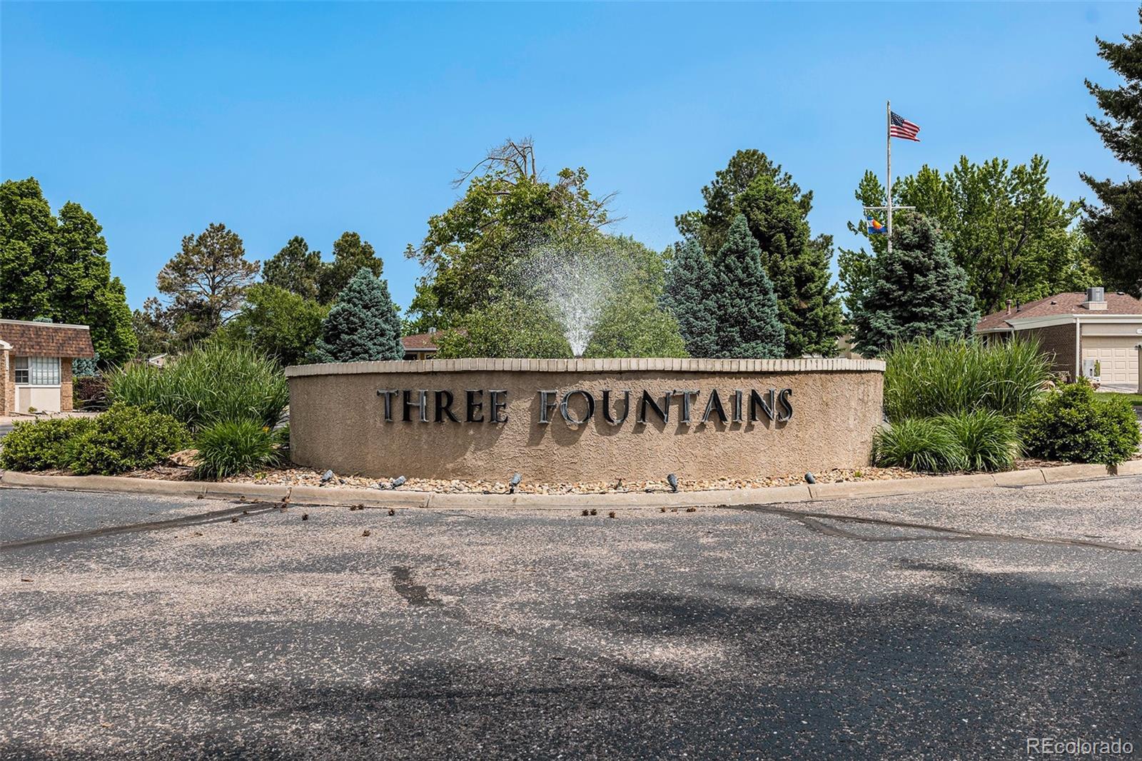 3210 South Oneida Way Denver, CO 80224 - Photo 22 of 28 a view of a street sign