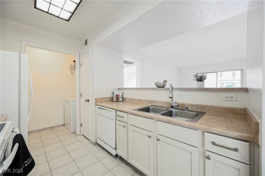 8101 West Flamingo Road, Unit 1010 Las Vegas, NV 89147 - Photo 3 of 18