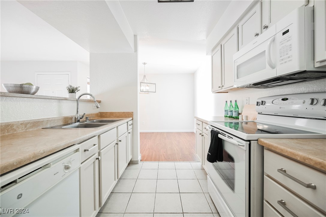 8101 West Flamingo Road, Unit 1010 Las Vegas, NV 89147 - Photo 4 of 18