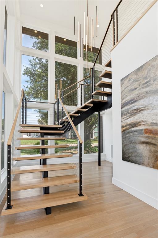 9915 Hurley Way Dallas, TX 75220 - Photo 30 of 36 Custom staircase