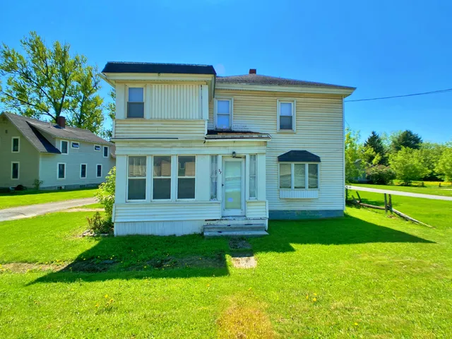 $89,900 | 57 Market Street, Fort Kent, ME 04743